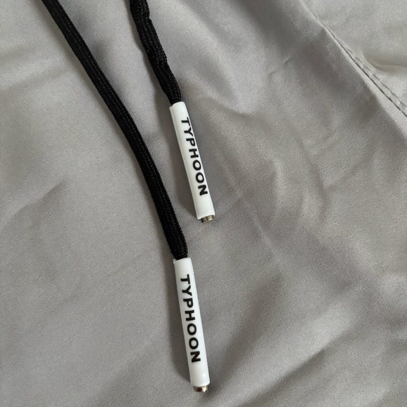 Kids Grey and white very light weight pants
Size-M in kids - Picture 5 of 6